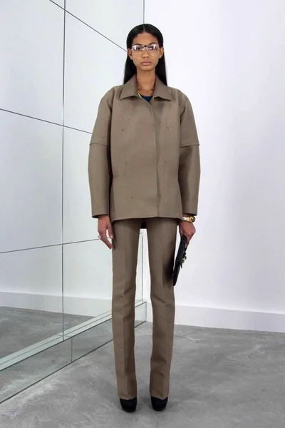 Look 8